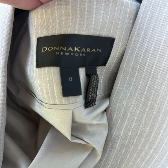 NWT 💎 Donna Karan pinstripe blazer - Picture 9 of 9